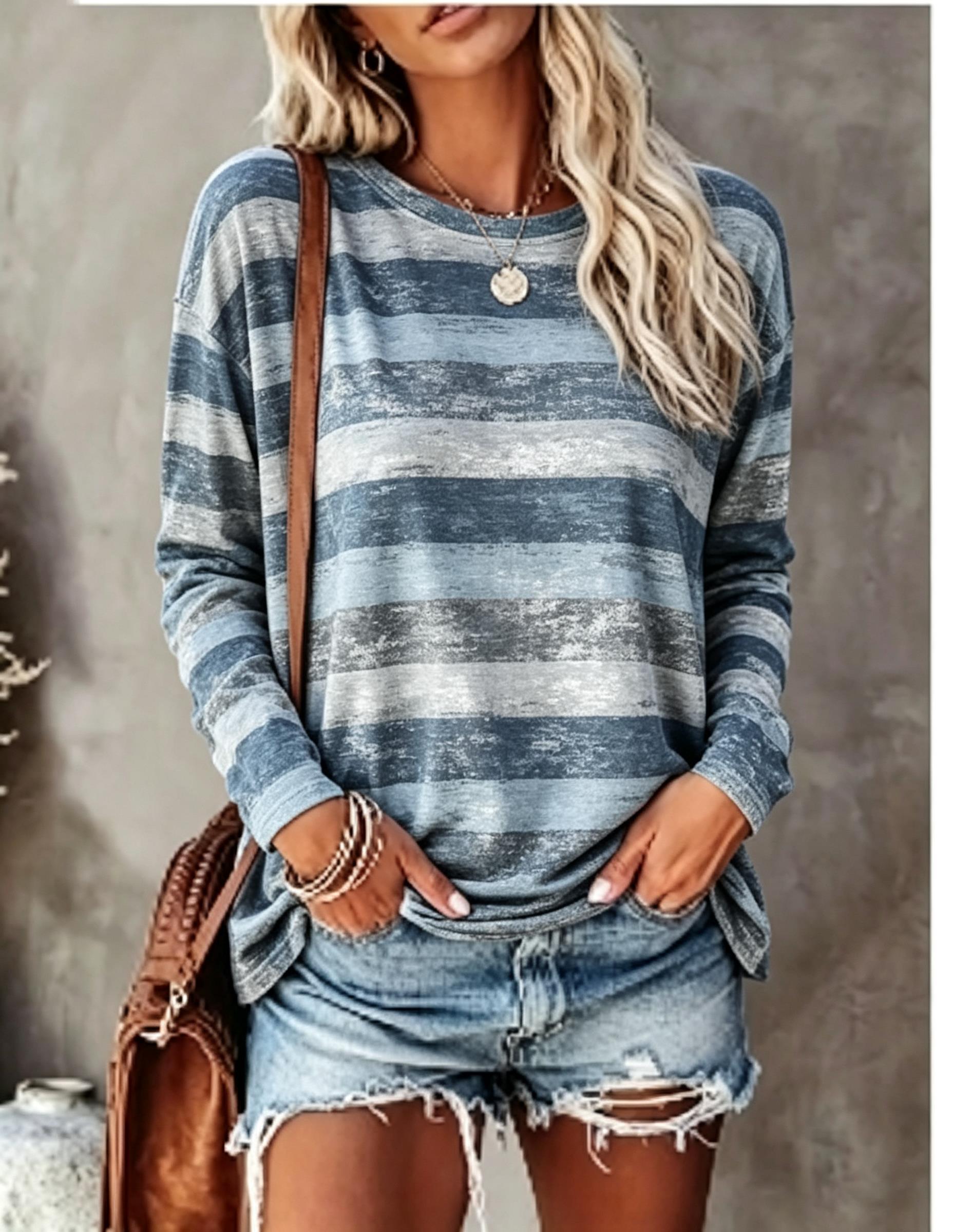 Maglietta a Maniche Lunghe da  - Embellish Knit recensione e prezzo